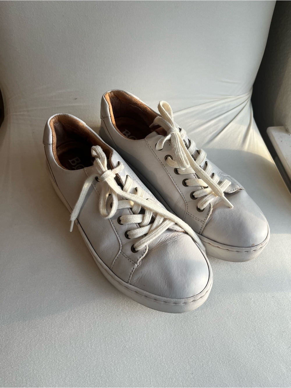 Born White‎ Leather Low-Top Sneakers
